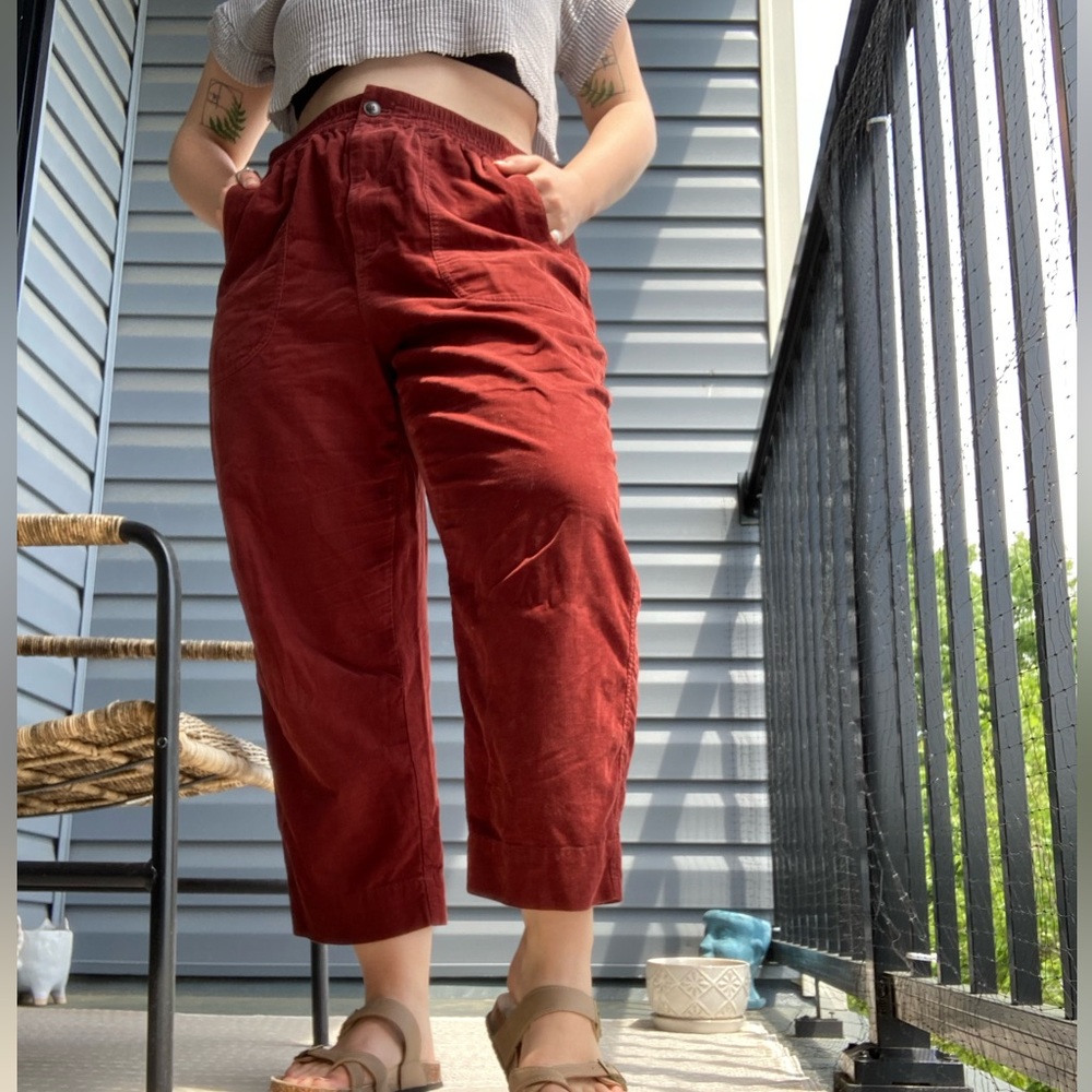 COPY - Madewell tapered pull on crop pants corduroy burgundy